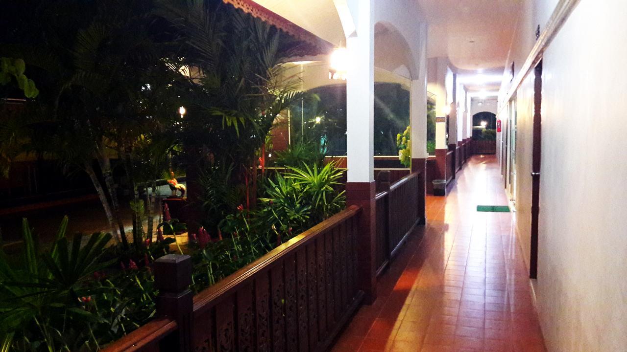 Khum Nakhon Hotel Nakhon Si Thammarat Esterno foto