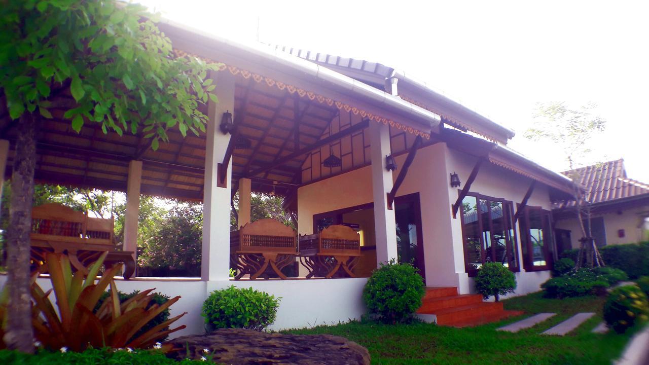 Khum Nakhon Hotel Nakhon Si Thammarat Esterno foto